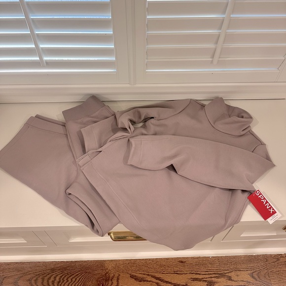 Spanx AirEssentials Set - Picture 6 of 7